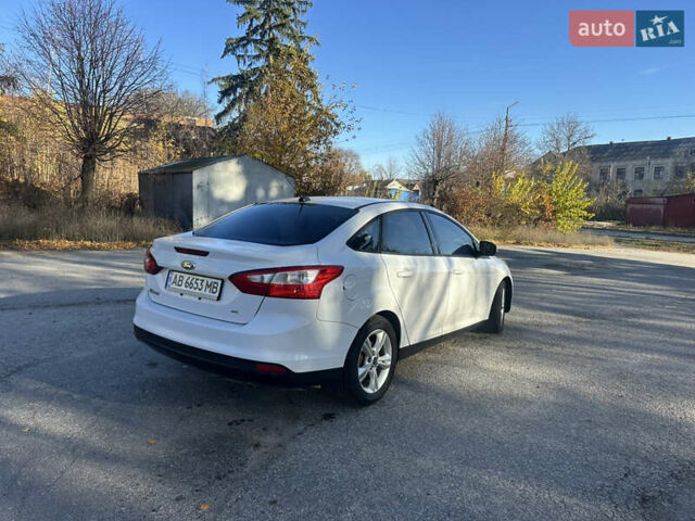 Білий Форд Фокус, об'ємом двигуна 2 л та пробігом 177 тис. км за 6300 $, фото 2 на Automoto.ua