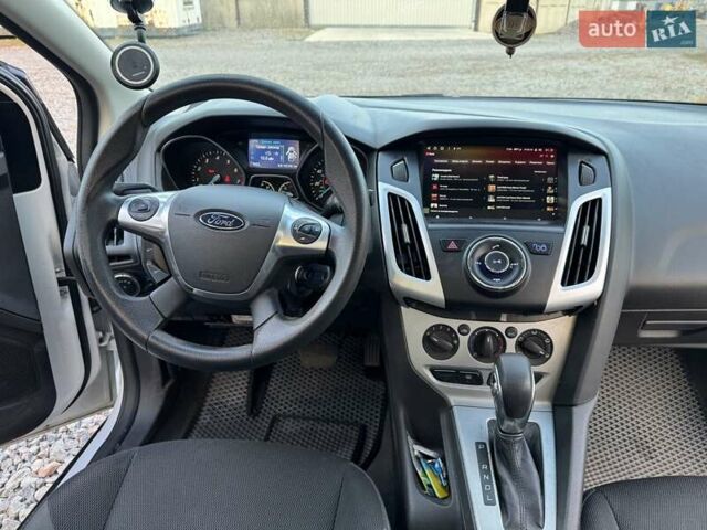 Форд Фокус 2014 в Полтаве на Automoto.ua Белый Форд Фокус, объемом двигателя 2 л и пробегом 162 тыс. км за 8900 $, фото 7 на Automoto.ua
