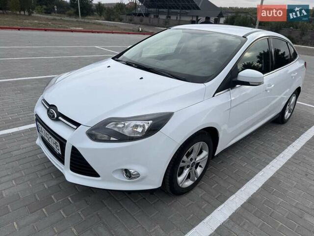 Форд Фокус 2014 в Новоукраинке на Automoto.ua Белый Форд Фокус, объемом двигателя 1 л и пробегом 141 тыс. км за 6800 $, фото 8 на Automoto.ua