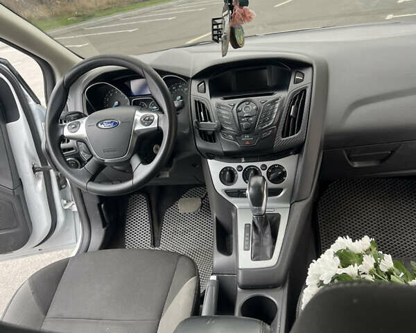 Білий Форд Фокус, об'ємом двигуна 2 л та пробігом 288 тис. км за 7000 $, фото 8 на Automoto.ua