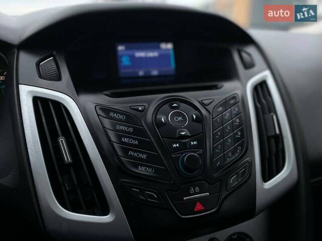 Белый Форд Фокус, объемом двигателя 2 л и пробегом 239 тыс. км за 6990 $, фото 31 на Automoto.ua