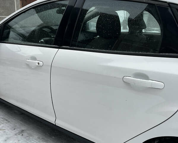 Білий Форд Фокус, об'ємом двигуна 2 л та пробігом 170 тис. км за 6800 $, фото 10 на Automoto.ua