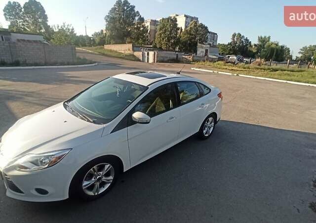 Белый Форд Фокус, объемом двигателя 2 л и пробегом 181 тыс. км за 8100 $, фото 1 на Automoto.ua