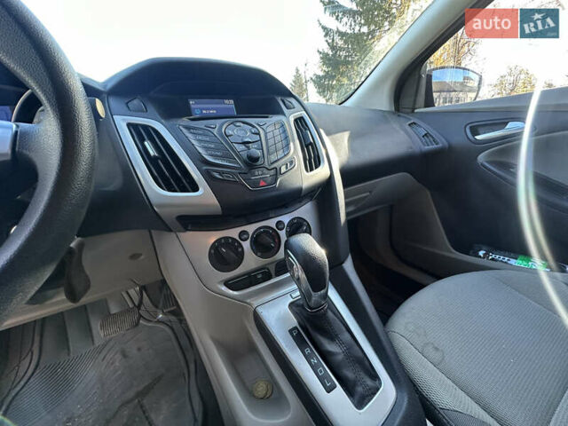 Білий Форд Фокус, об'ємом двигуна 2 л та пробігом 177 тис. км за 6300 $, фото 10 на Automoto.ua