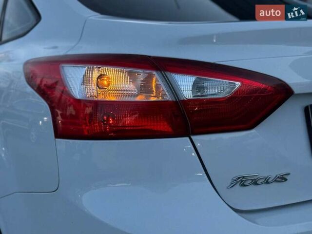 Білий Форд Фокус, об'ємом двигуна 2 л та пробігом 269 тис. км за 7300 $, фото 16 на Automoto.ua