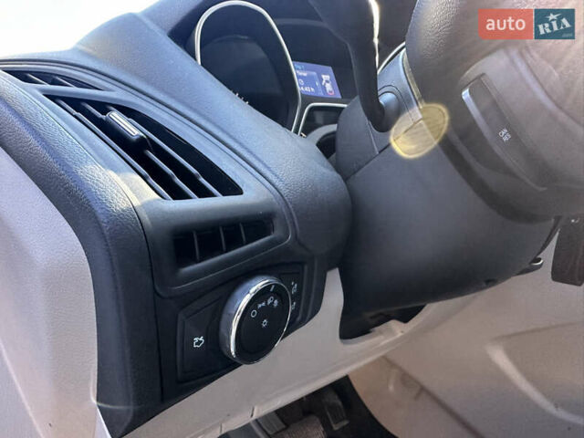 Білий Форд Фокус, об'ємом двигуна 2 л та пробігом 177 тис. км за 6300 $, фото 20 на Automoto.ua