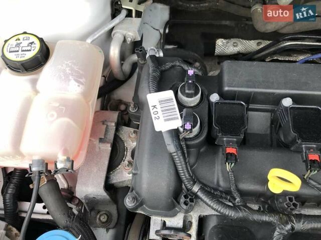 Белый Форд Фокус, объемом двигателя 2 л и пробегом 171 тыс. км за 7499 $, фото 50 на Automoto.ua