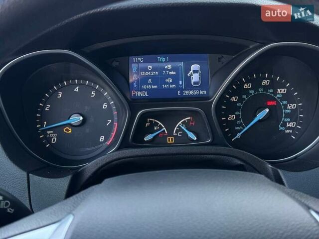 Білий Форд Фокус, об'ємом двигуна 2 л та пробігом 269 тис. км за 7300 $, фото 33 на Automoto.ua