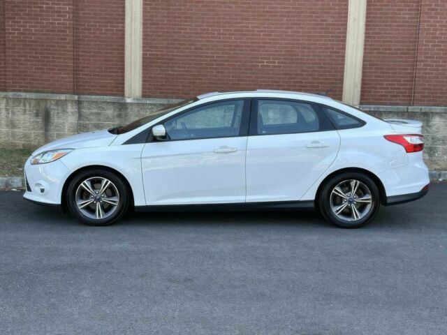 Форд Фокус 2014 в Ивано-Франковске на Automoto.ua Белый Форд Фокус, объемом двигателя 2 л и пробегом 87 тыс. км за 6000 $, фото 2 на Automoto.ua