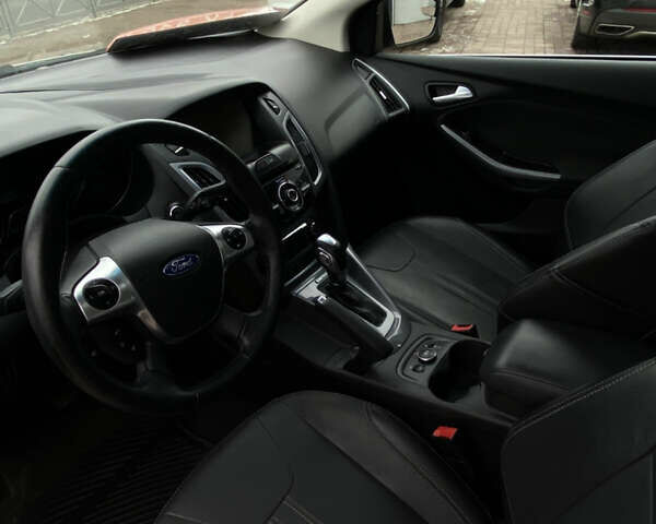 Белый Форд Фокус, объемом двигателя 2 л и пробегом 176 тыс. км за 10500 $, фото 19 на Automoto.ua