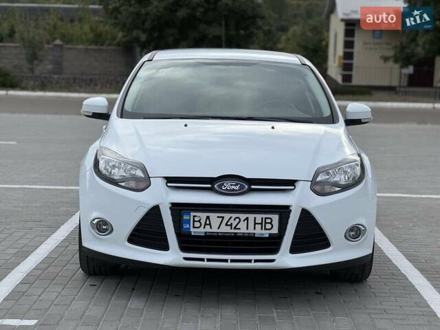 Форд Фокус 2014 в Новоукраинке на Automoto.ua Белый Форд Фокус, объемом двигателя 1 л и пробегом 141 тыс. км за 6800 $, фото 7 на Automoto.ua