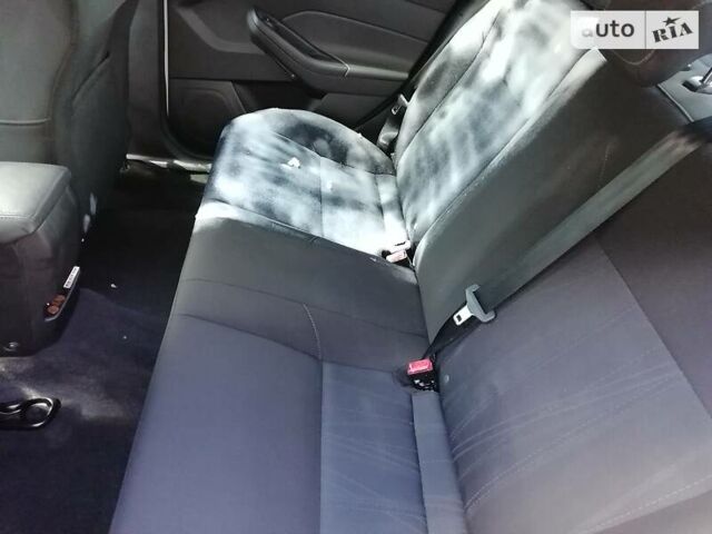 Білий Форд Фокус, об'ємом двигуна 2 л та пробігом 130 тис. км за 9000 $, фото 4 на Automoto.ua