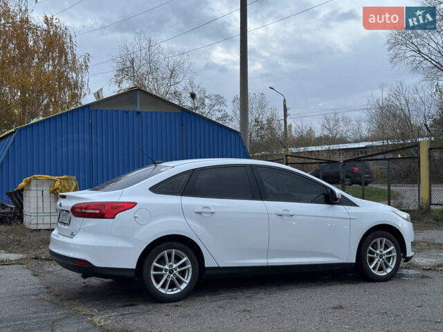 Форд Фокус 2015 в Полтаве на Automoto.ua Белый Форд Фокус, объемом двигателя 2 л и пробегом 345 тыс. км за 9800 $, фото 3 на Automoto.ua