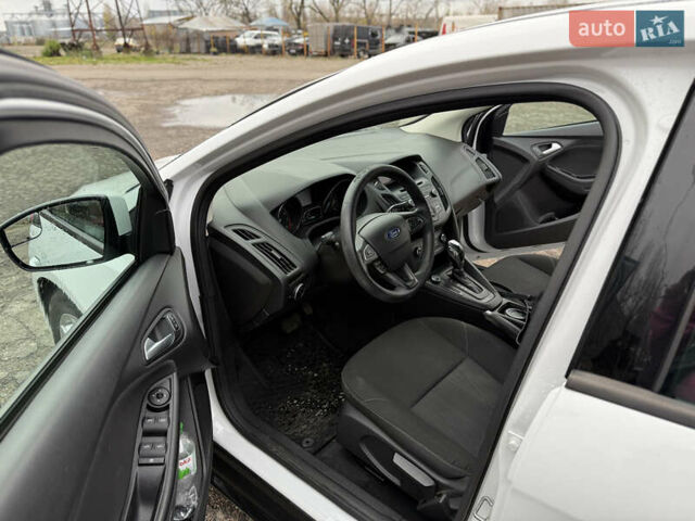 Білий Форд Фокус, об'ємом двигуна 2 л та пробігом 160 тис. км за 8500 $, фото 18 на Automoto.ua