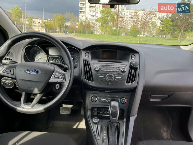 Форд Фокус 2015 у Горішні Плавні (Комсомольськ) на Automoto.ua Білий Форд Фокус, об'ємом двигуна 2 л та пробігом 165 тис. км за 6999 $, фото 2 на Automoto.ua