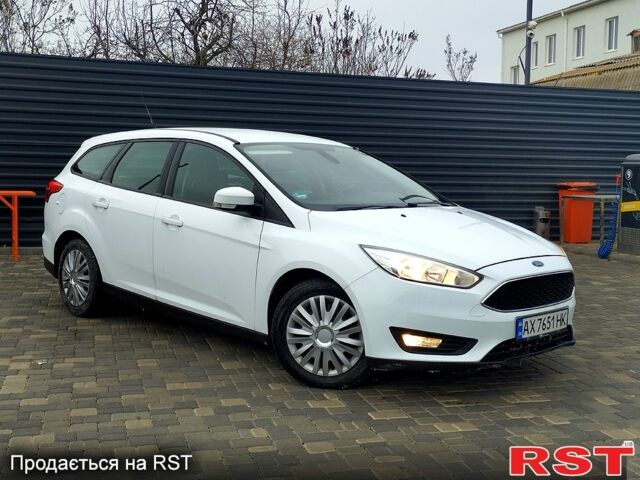 Білий Форд Фокус, об'ємом двигуна 1.6 л та пробігом 163 тис. км за 8699 $, фото 5 на Automoto.ua