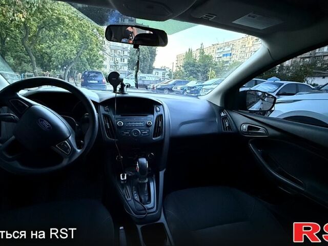 Білий Форд Фокус, об'ємом двигуна 2 л та пробігом 150 тис. км за 7500 $, фото 9 на Automoto.ua