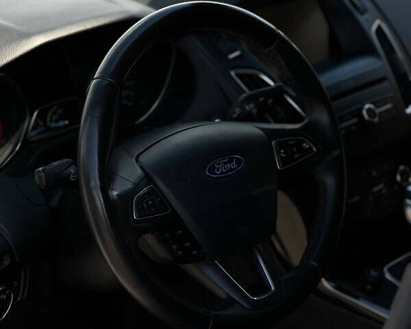Форд Фокус 2015 у Львові на Automoto.ua Білий Форд Фокус, об'ємом двигуна 0 л та пробігом 103 тис. км за 9900 $, фото 12 на Automoto.ua