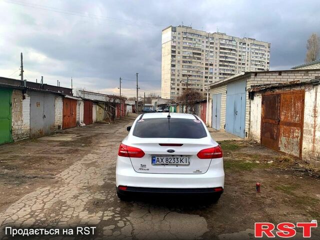Белый Форд Фокус, объемом двигателя 2 л и пробегом 350 тыс. км за 7700 $, фото 8 на Automoto.ua