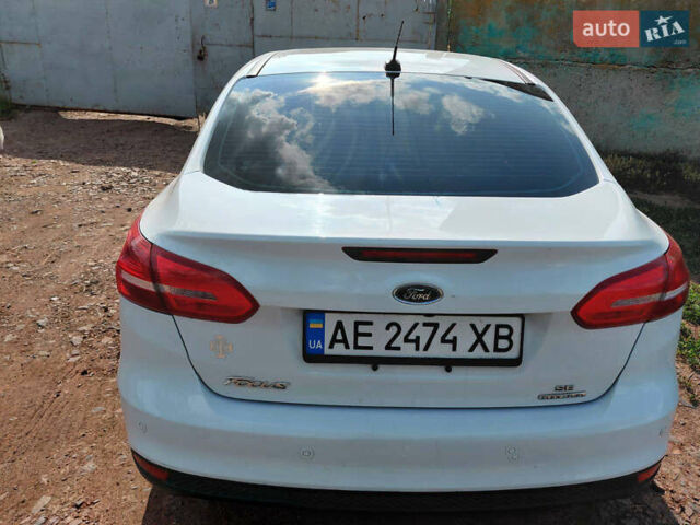 Белый Форд Фокус, объемом двигателя 2 л и пробегом 140 тыс. км за 8400 $, фото 4 на Automoto.ua