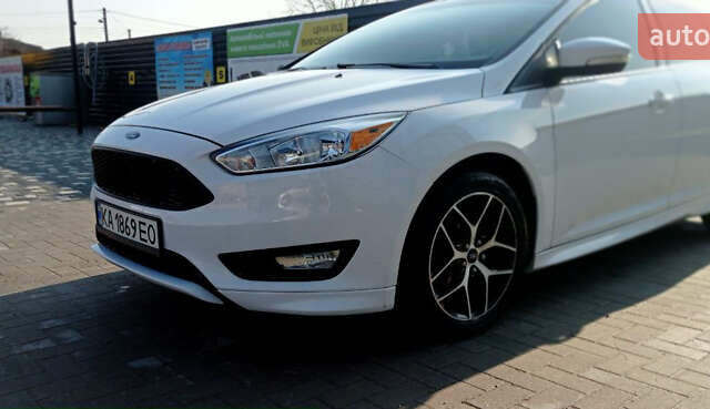Білий Форд Фокус, об'ємом двигуна 2 л та пробігом 195 тис. км за 8999 $, фото 1 на Automoto.ua
