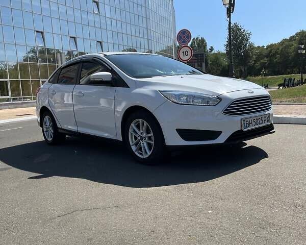Белый Форд Фокус, объемом двигателя 2 л и пробегом 206 тыс. км за 8800 $, фото 10 на Automoto.ua