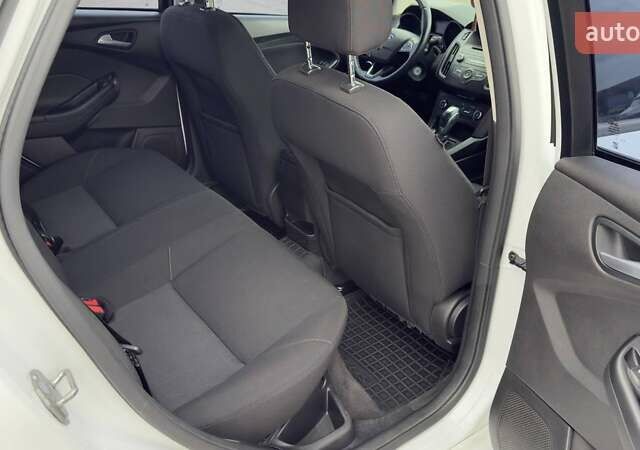 Форд Фокус 2015 в Кривом Роге на Automoto.ua Белый Форд Фокус, объемом двигателя 2 л и пробегом 109 тыс. км за 8900 $, фото 20 на Automoto.ua