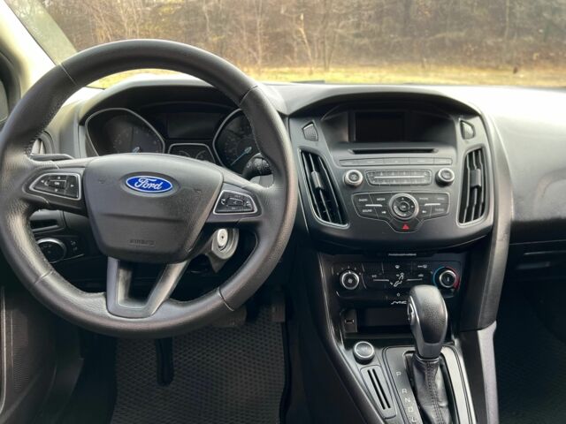 Білий Форд Фокус, об'ємом двигуна 2 л та пробігом 155 тис. км за 6999 $, фото 10 на Automoto.ua