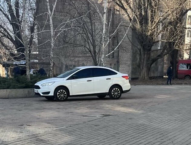 Білий Форд Фокус, об'ємом двигуна 2 л та пробігом 161 тис. км за 8300 $, фото 1 на Automoto.ua