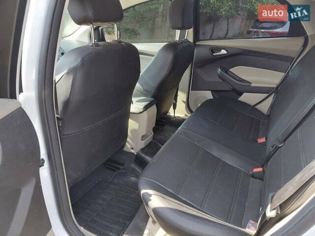 Білий Форд Фокус, об'ємом двигуна 2 л та пробігом 155 тис. км за 8500 $, фото 7 на Automoto.ua