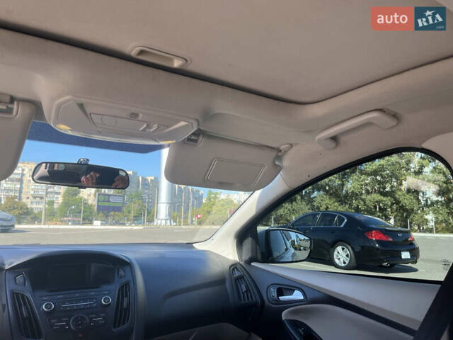 Белый Форд Фокус, объемом двигателя 2 л и пробегом 188 тыс. км за 6900 $, фото 21 на Automoto.ua