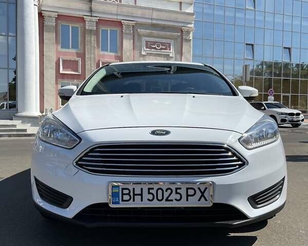 Белый Форд Фокус, объемом двигателя 2 л и пробегом 206 тыс. км за 8800 $, фото 4 на Automoto.ua