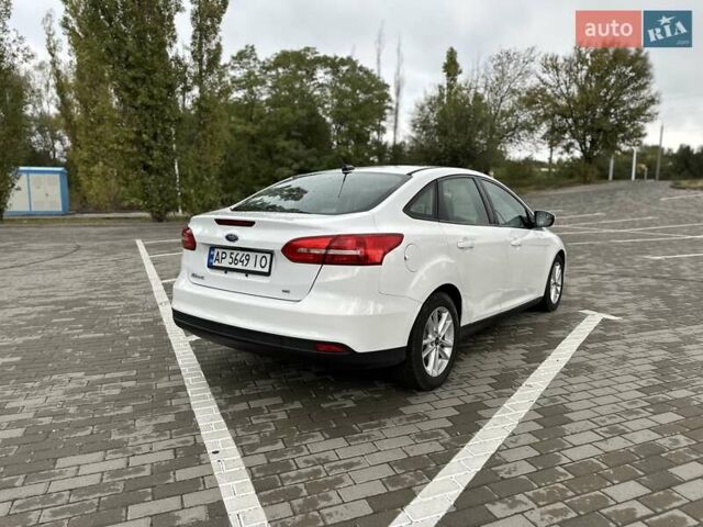 Форд Фокус 2015 в Запорожье на Automoto.ua Белый Форд Фокус, объемом двигателя 2 л и пробегом 150 тыс. км за 9900 $, фото 5 на Automoto.ua
