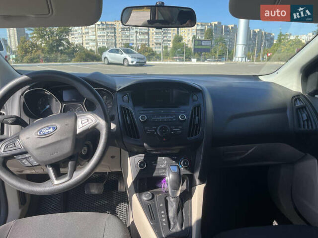 Белый Форд Фокус, объемом двигателя 2 л и пробегом 188 тыс. км за 6900 $, фото 18 на Automoto.ua