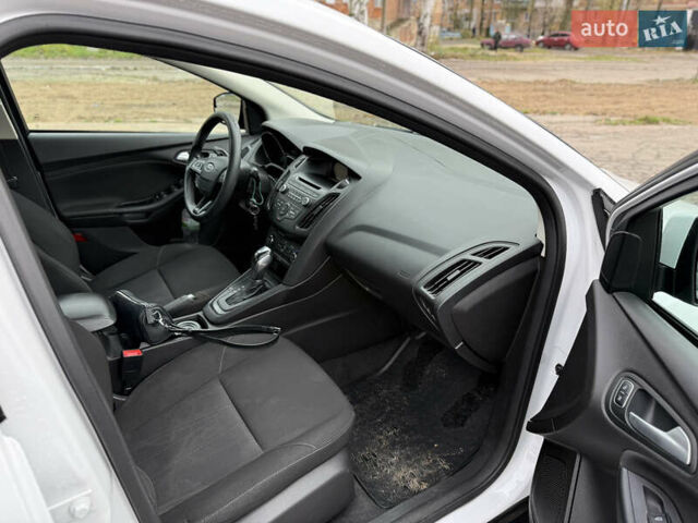 Білий Форд Фокус, об'ємом двигуна 2 л та пробігом 160 тис. км за 8500 $, фото 14 на Automoto.ua