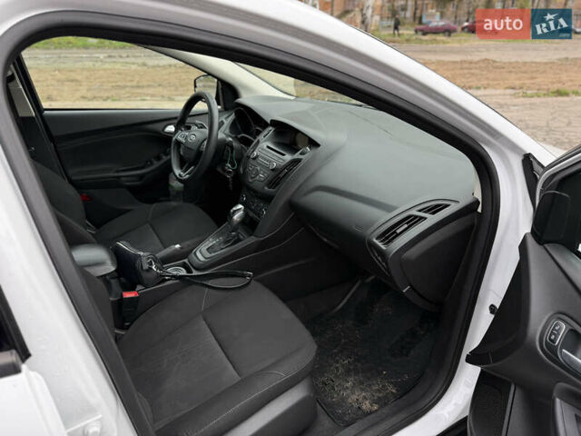 Білий Форд Фокус, об'ємом двигуна 2 л та пробігом 160 тис. км за 8500 $, фото 15 на Automoto.ua