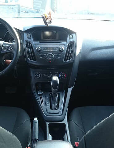 Білий Форд Фокус, об'ємом двигуна 2 л та пробігом 195 тис. км за 8999 $, фото 12 на Automoto.ua