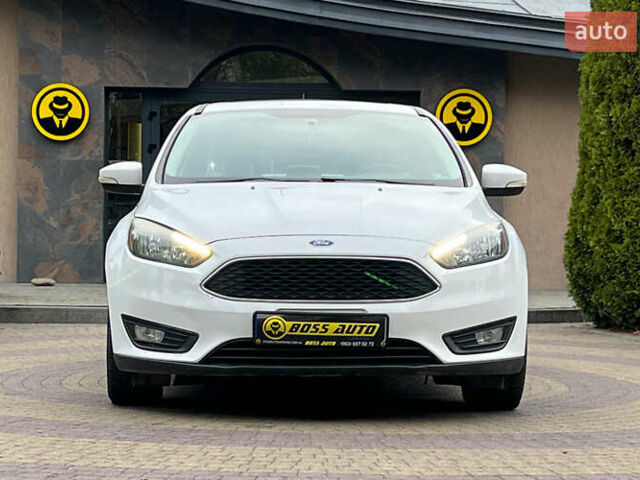 Форд Фокус 2015 у Львові на Automoto.ua Білий Форд Фокус, об'ємом двигуна 2 л та пробігом 175 тис. км за 8500 $, фото 1 на Automoto.ua