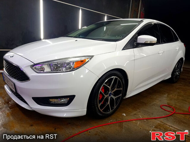 Білий Форд Фокус, об'ємом двигуна 2 л та пробігом 109 тис. км за 9000 $, фото 2 на Automoto.ua