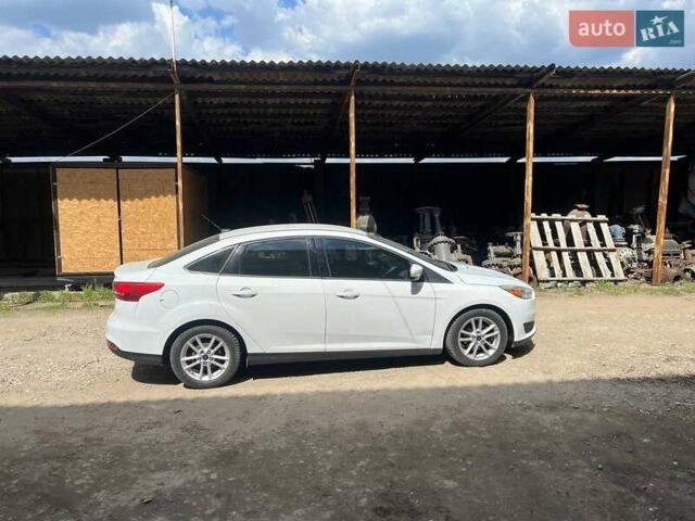 Белый Форд Фокус, объемом двигателя 2 л и пробегом 129 тыс. км за 7500 $, фото 7 на Automoto.ua