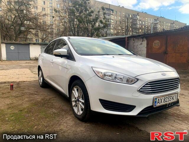 Белый Форд Фокус, объемом двигателя 2 л и пробегом 350 тыс. км за 7700 $, фото 6 на Automoto.ua