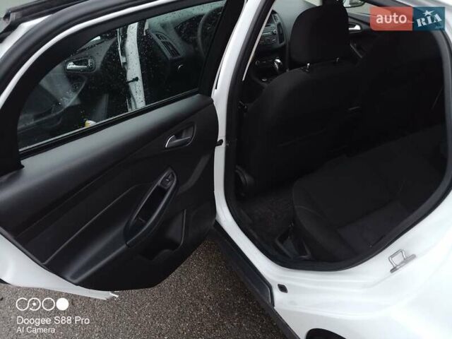 Белый Форд Фокус, объемом двигателя 2 л и пробегом 169 тыс. км за 8500 $, фото 14 на Automoto.ua