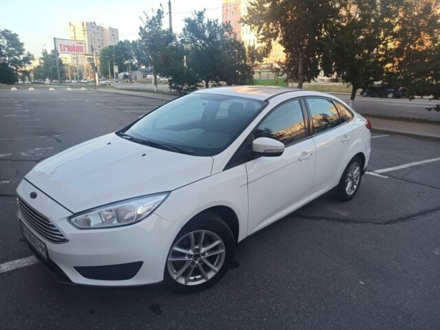 Белый Форд Фокус, объемом двигателя 2 л и пробегом 119 тыс. км за 7500 $, фото 3 на Automoto.ua