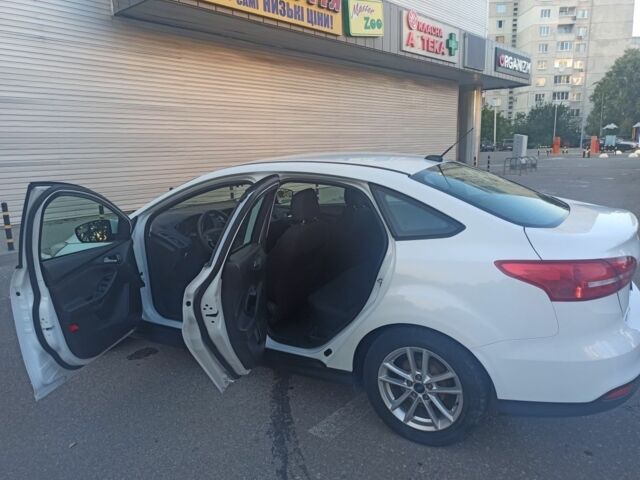 Белый Форд Фокус, объемом двигателя 2 л и пробегом 119 тыс. км за 7500 $, фото 11 на Automoto.ua