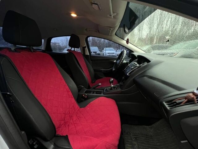 Белый Форд Фокус, объемом двигателя 1 л и пробегом 146 тыс. км за 7400 $, фото 17 на Automoto.ua