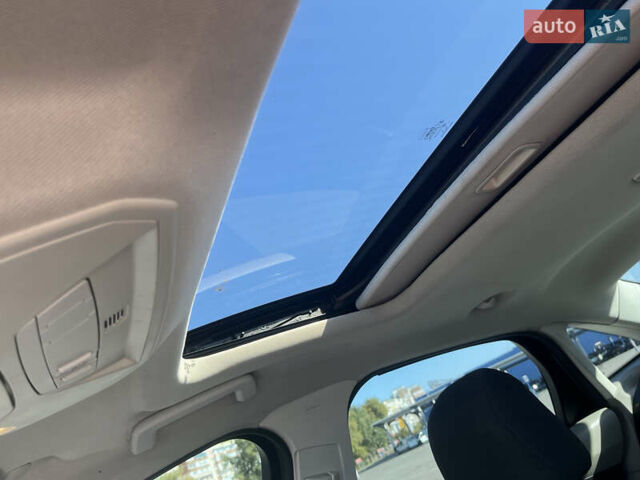 Белый Форд Фокус, объемом двигателя 2 л и пробегом 188 тыс. км за 6900 $, фото 15 на Automoto.ua