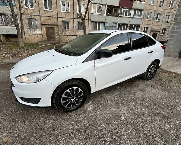 Білий Форд Фокус, об'ємом двигуна 2 л та пробігом 161 тис. км за 8300 $, фото 11 на Automoto.ua