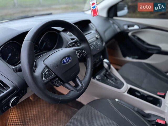 Форд Фокус 2015 в Полтаве на Automoto.ua Белый Форд Фокус, объемом двигателя 2 л и пробегом 345 тыс. км за 9800 $, фото 10 на Automoto.ua