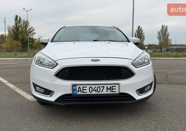 Форд Фокус 2015 в Кривом Роге на Automoto.ua Белый Форд Фокус, объемом двигателя 2 л и пробегом 109 тыс. км за 8900 $, фото 1 на Automoto.ua
