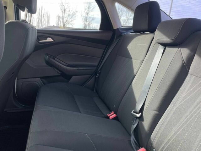 Білий Форд Фокус, об'ємом двигуна 2 л та пробігом 109 тис. км за 8200 $, фото 20 на Automoto.ua